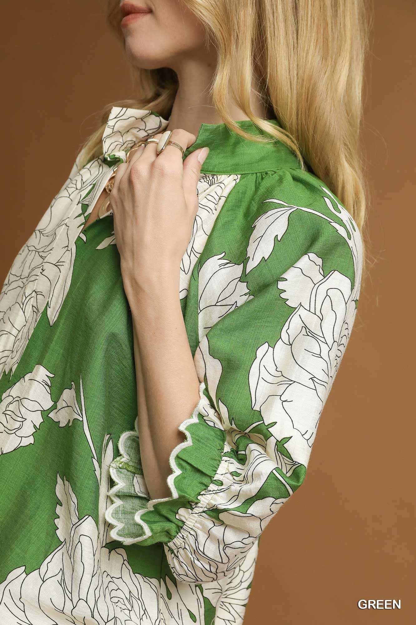 Floral Scallop Trim Blouse